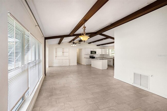 Building Photo - 1640 Picardy Cir