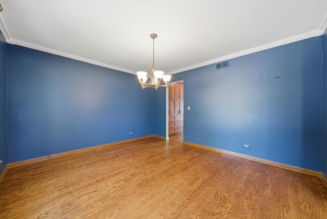Building Photo - Spacious 4-Bedroom Home with Finished Basement and Modern Upgrades in Grayslake