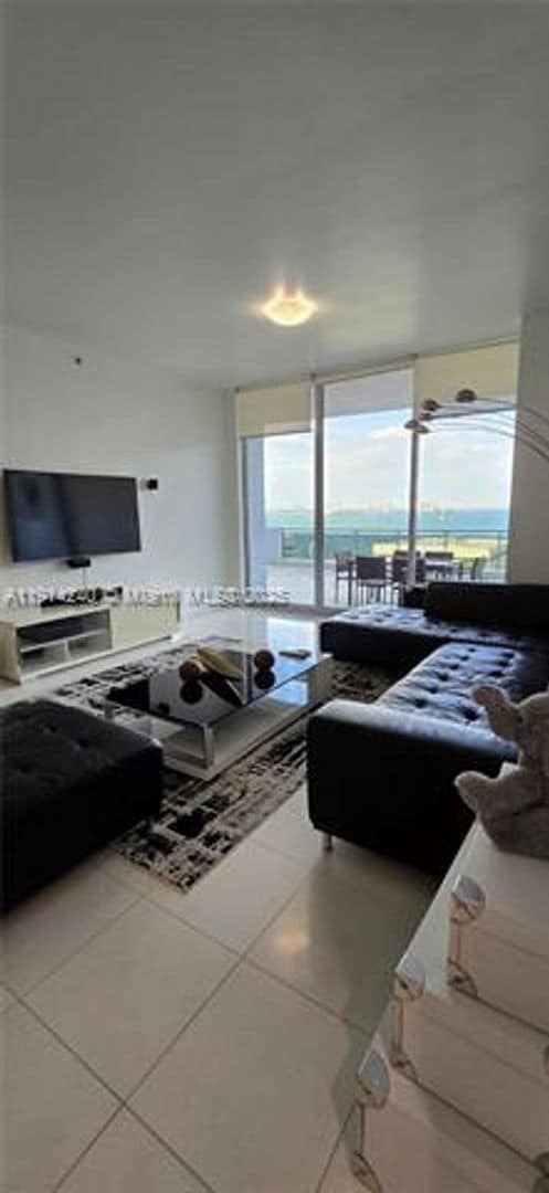 Building Photo - 7901 Hispanola Ave