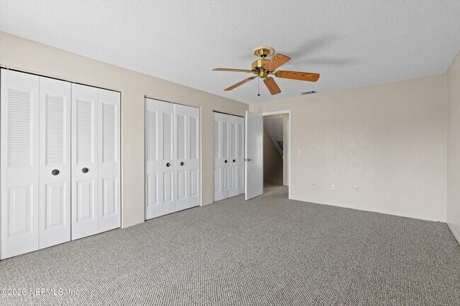 Building Photo - 11 Dondanville Rd