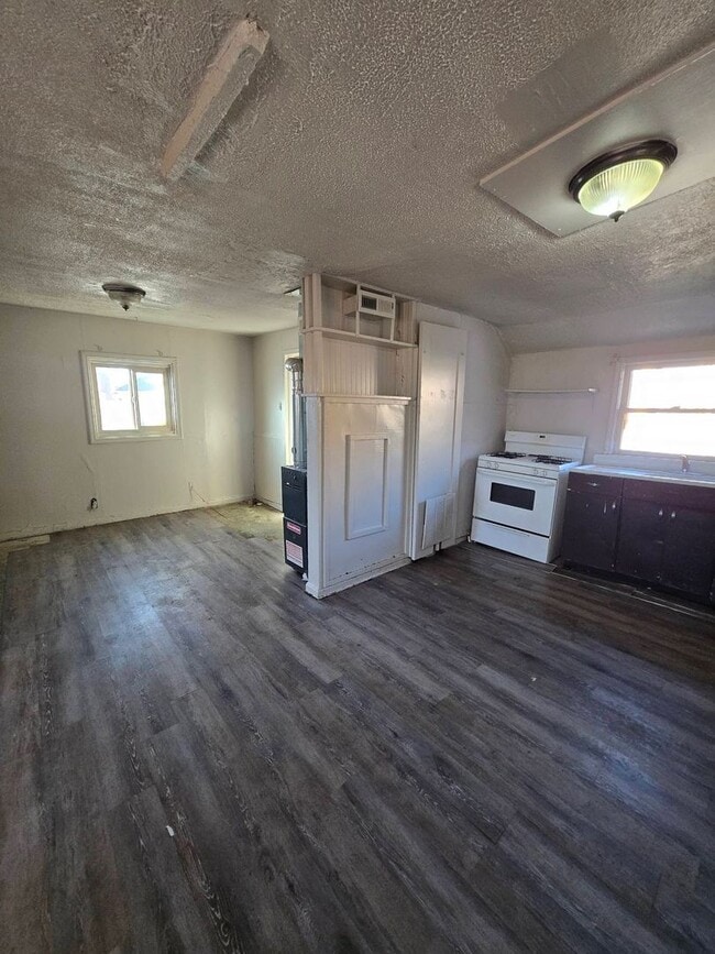 Building Photo - Cute newly updated 1 Bedroom in Ogden