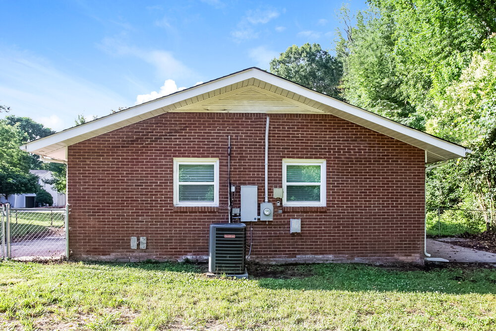 Building Photo - 5401 Venado St