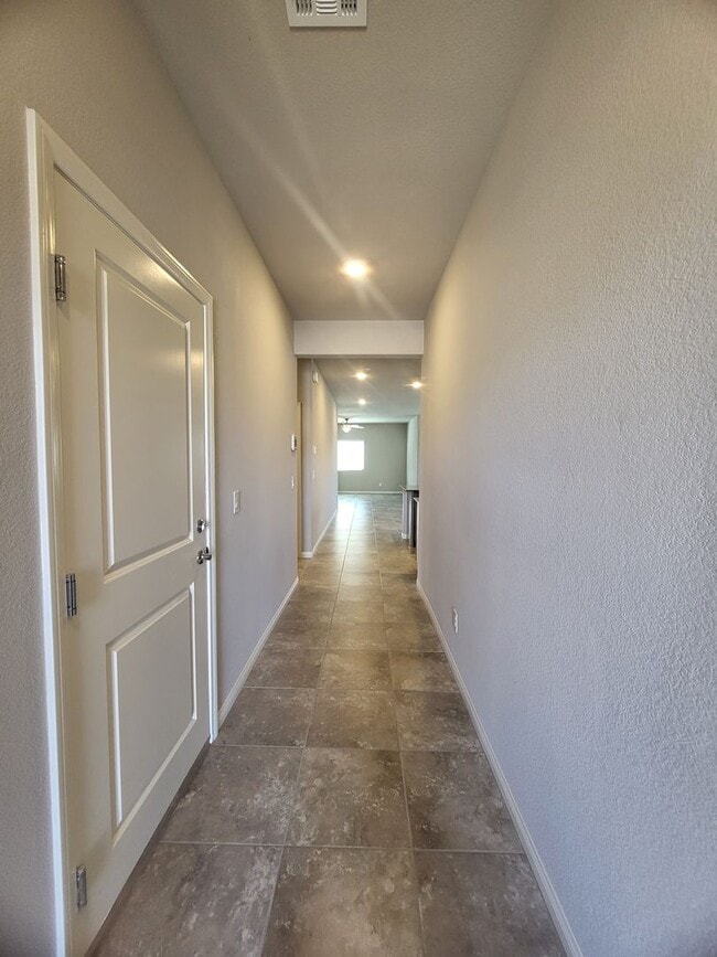 Building Photo - RIVERSTONE CELEBRATE HOMES - Hawk Ave.