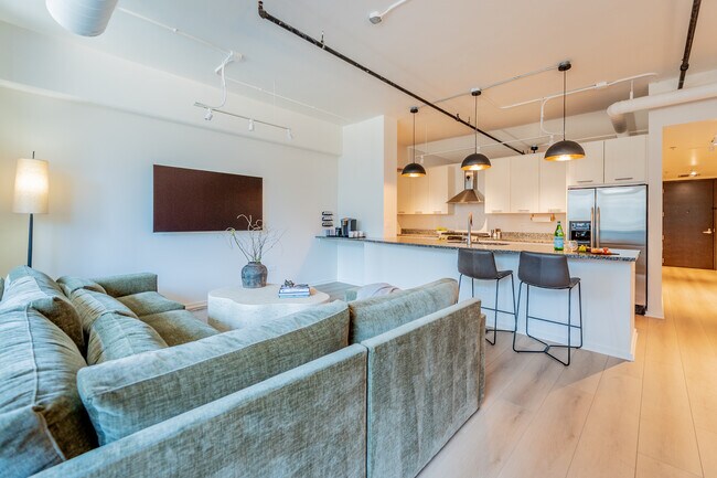 Building Photo - 240 E Illinois St