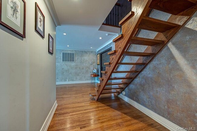 Building Photo - 37 Crescent Cove Cir