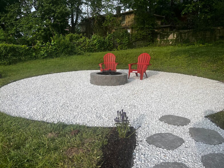 Building Photo - 651 Quinnipiac Ave