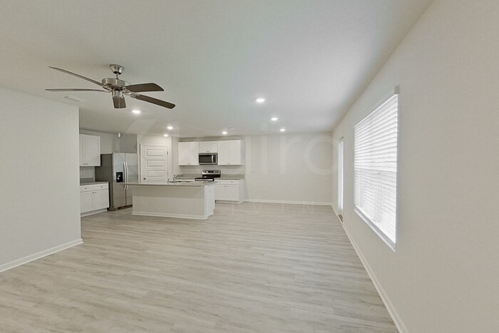Building Photo - 277 Monarch Ln