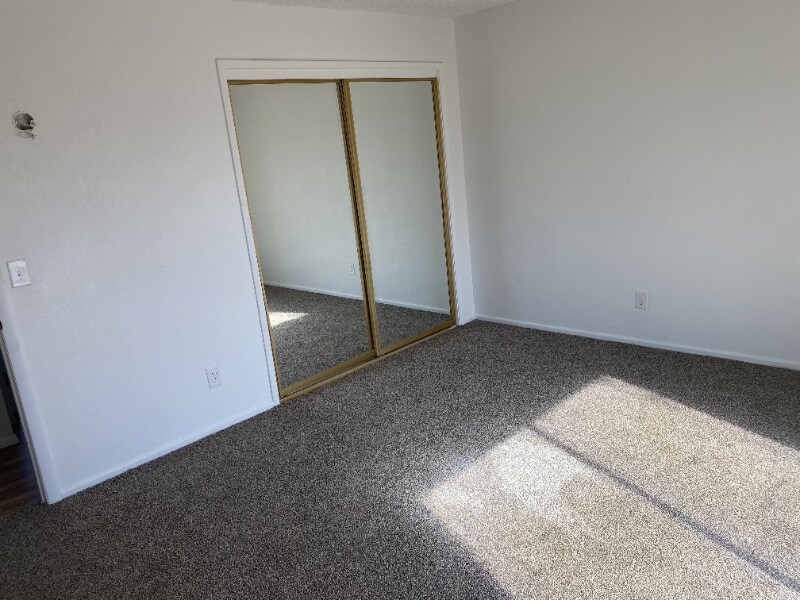 Building Photo - 3871 W Mars St