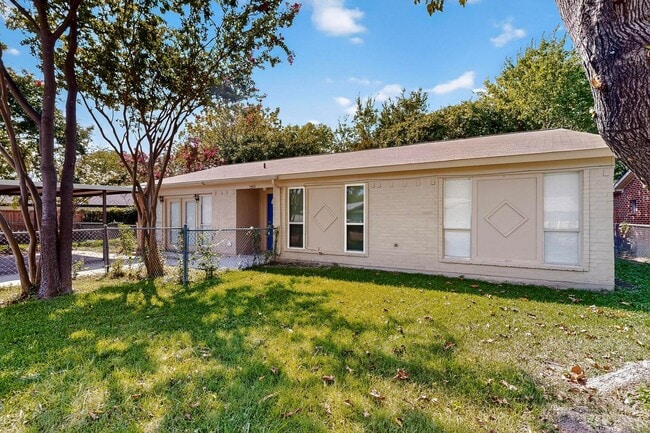 Building Photo - Cozy Living Near Rockwall Lake