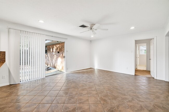 Building Photo - 5422 Spellman Rd
