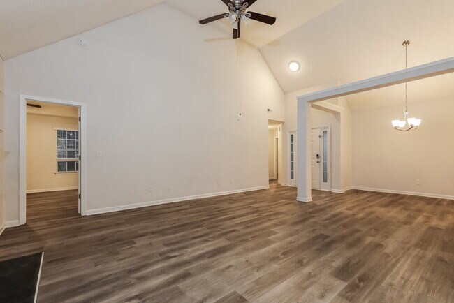 Building Photo - 1427 Isleworth Cir