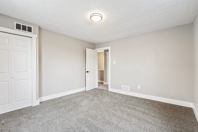 Building Photo - Completely Renovated 4 Bedroom Home in West View!!