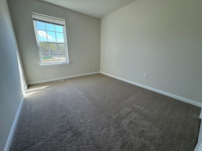 Building Photo - PARKLAND SCHOOLS- NEW CONSTRUCTION 3 BDRM ...