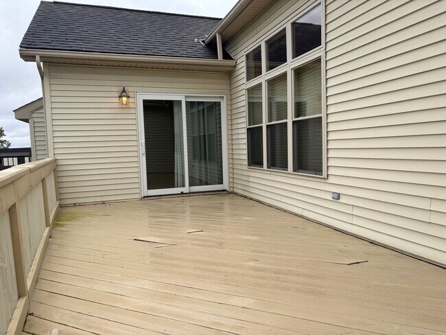 Building Photo - Pristine Endicott Single Family Home
