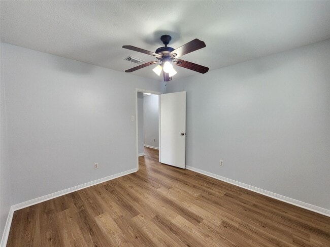 Building Photo - 8534 Dawnridge Dr