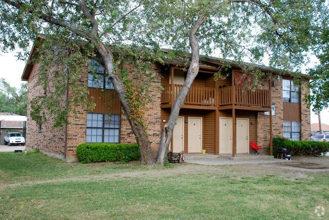 Primary Photo - 1429 Pryor Pl
