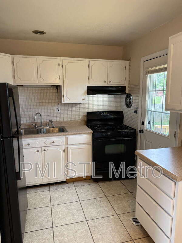 Building Photo - 4924 Spring Forest Ln