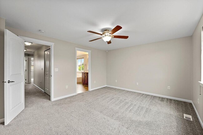 Building Photo - Bright & Spacious 4 Bedroom Home in Yelm f...