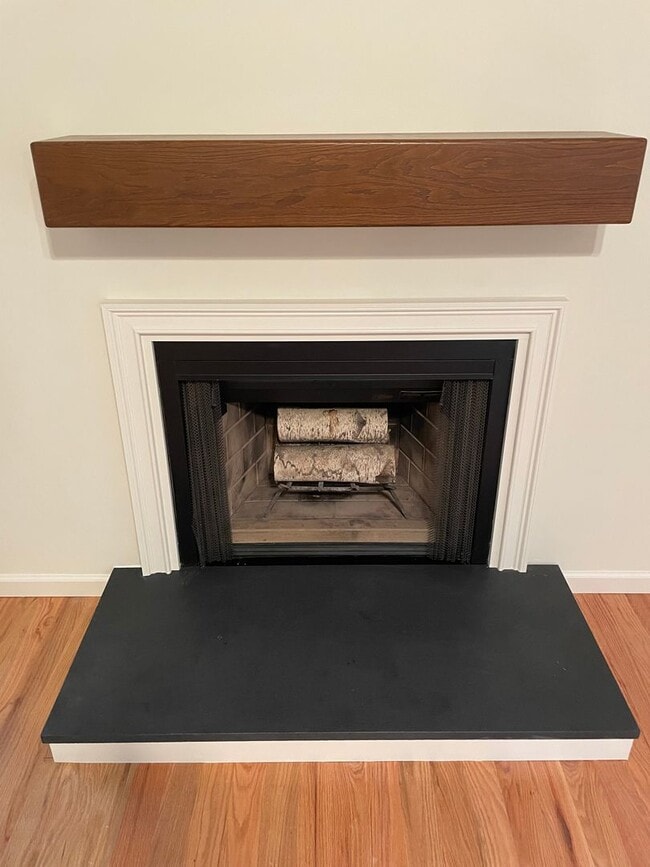 Building Photo - Rita Drive Condo