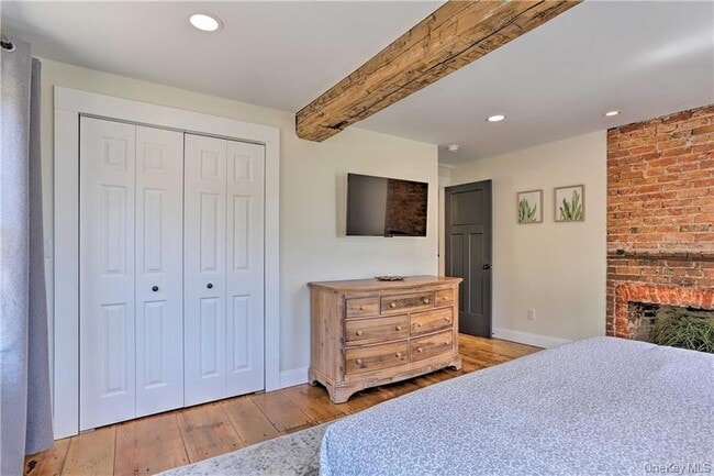 Building Photo - 207 S Plank Rd