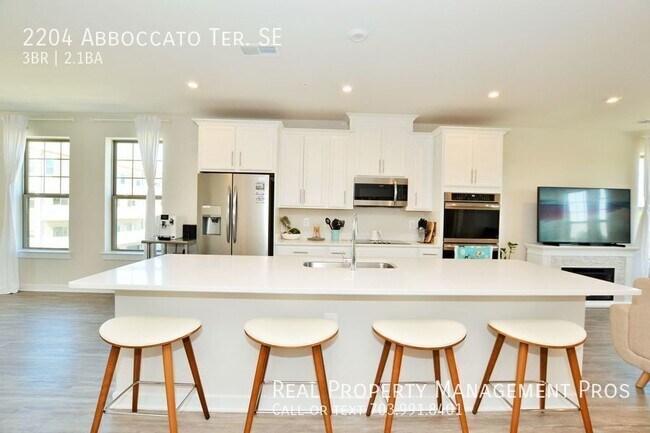 Building Photo - 2204 Abboccato Terrace SE