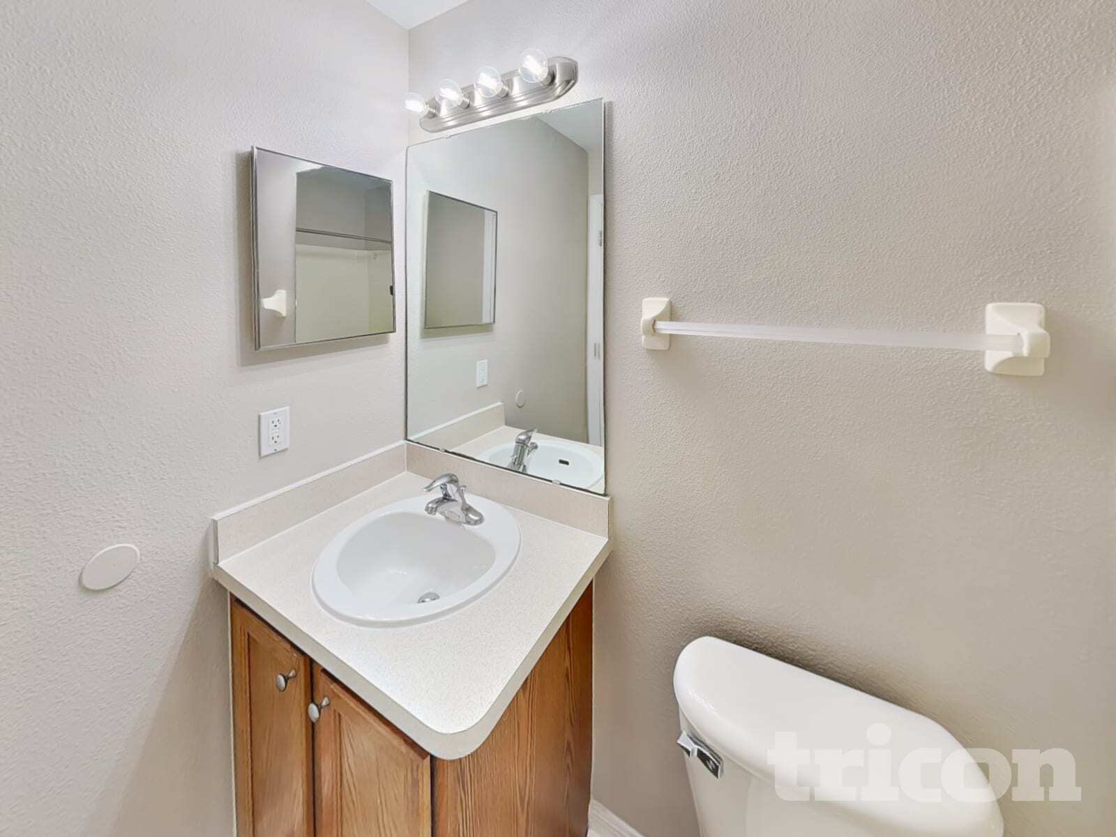 Building Photo - 938 Millenbeck Ave