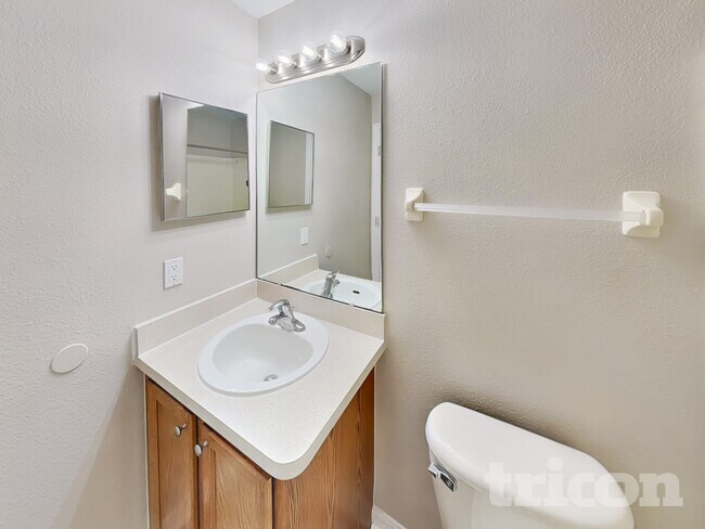 Building Photo - 938 Millenbeck Ave