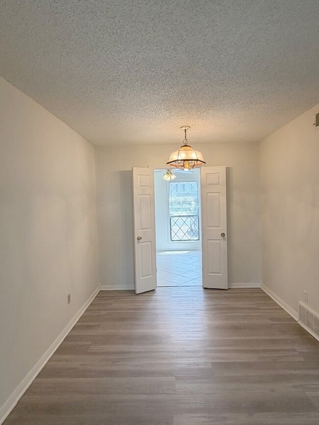 Building Photo - 6968 Wesley Ct