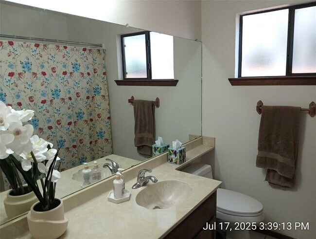 Building Photo - 1712 Creek Bend Cir