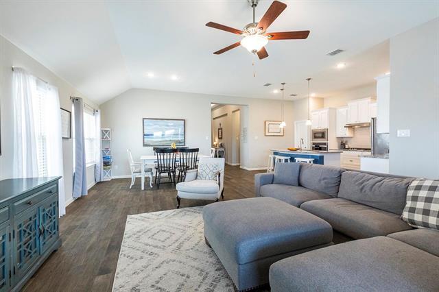Building Photo - 4507 Cypress Dr