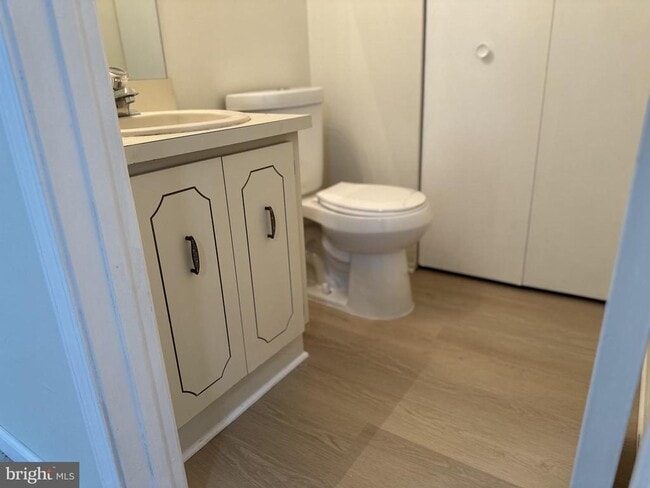 Building Photo - 329 Gwynedd Ct