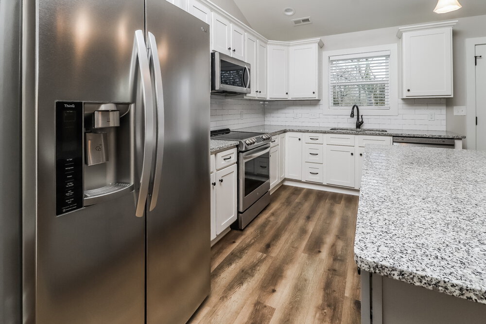 Building Photo - 528 Hillandale St NE