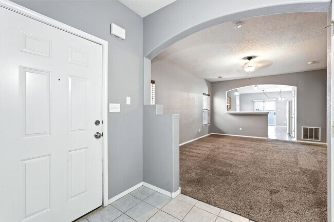 Building Photo - Move-In Ready 3 Bed / 2 Bath Home for Rent...