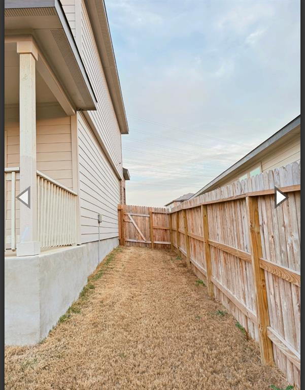 Building Photo - 3011 Lindenwood Wy