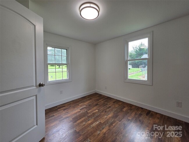 Building Photo - 2128 Hodgin St