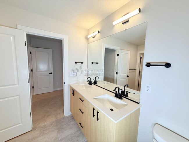 Building Photo - 16111 36th Ave W