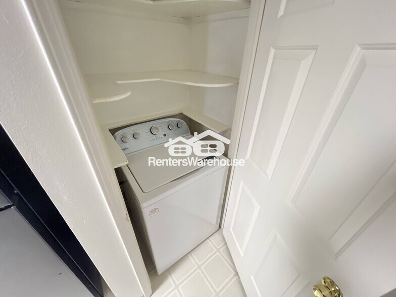 Building Photo - 4753 White Rock Cir