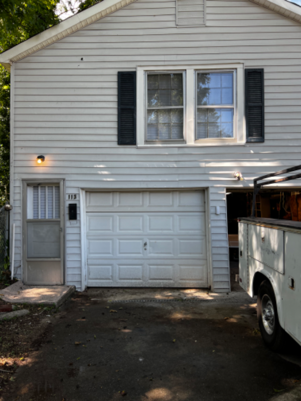 Primary Photo - 113 N Charles St