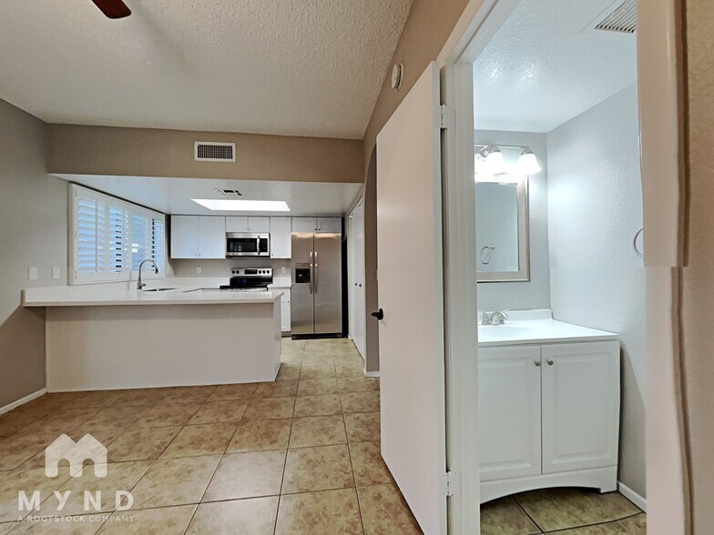 Building Photo - 7801 N 44th Dr