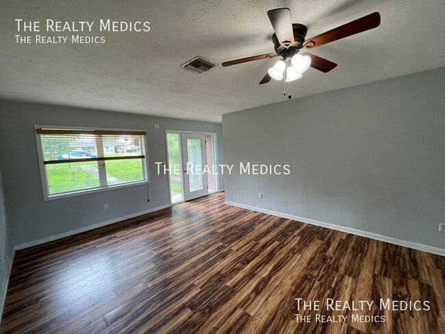 Building Photo - 1159 Fountainhead Dr