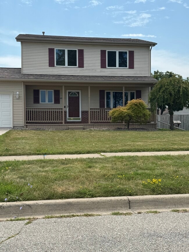 Primary Photo - 2716 McGill St