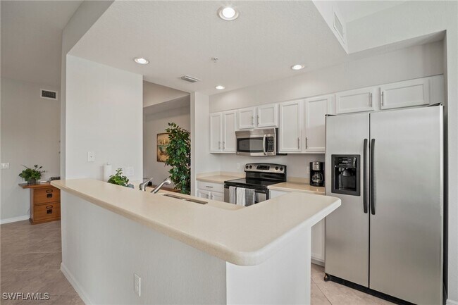 Building Photo - 10333 Heritage Bay Blvd