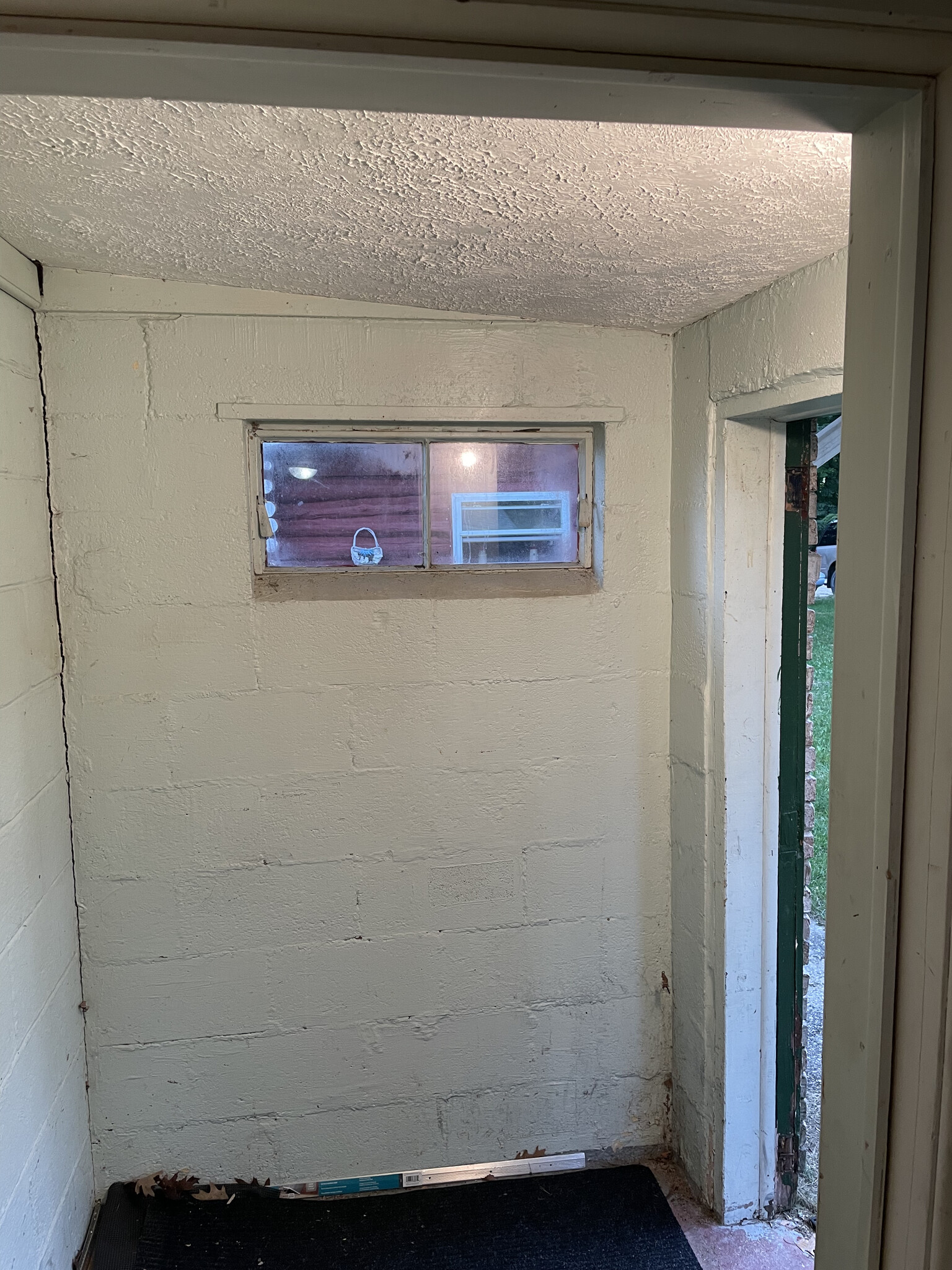 "Mud room"/Entryway - 3050 J Maddy Pky