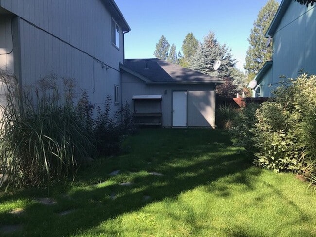 Building Photo - COMING SOON JUNE !! Two Story Home By Old Sundance Golf Course