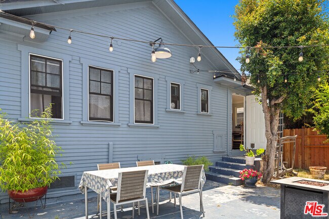 Building Photo - 2627 S Bedford St