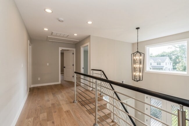 Building Photo - 66 E Gramercy Pl