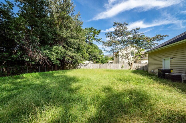 Building Photo - 176 Ponderosa Dr