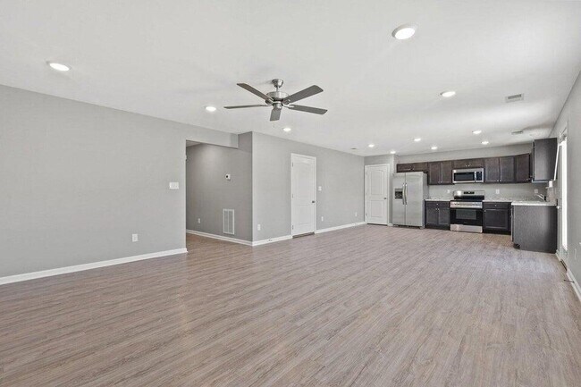 Building Photo - 8141 Driftwood Lp