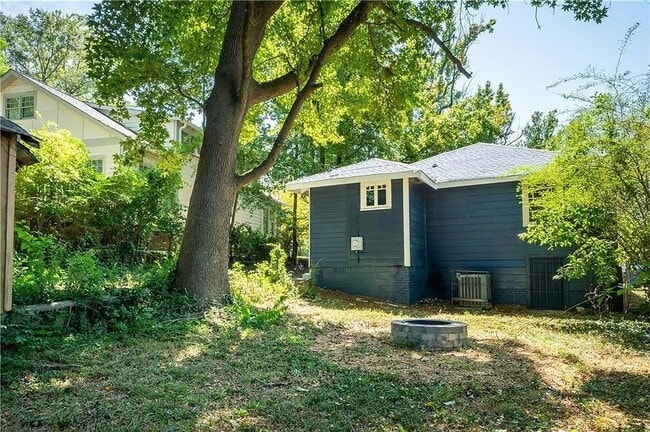 Building Photo - 943 Rose Cir SW