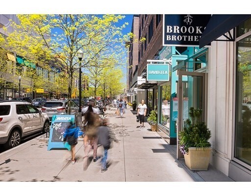 Building Photo - 375 Canal St